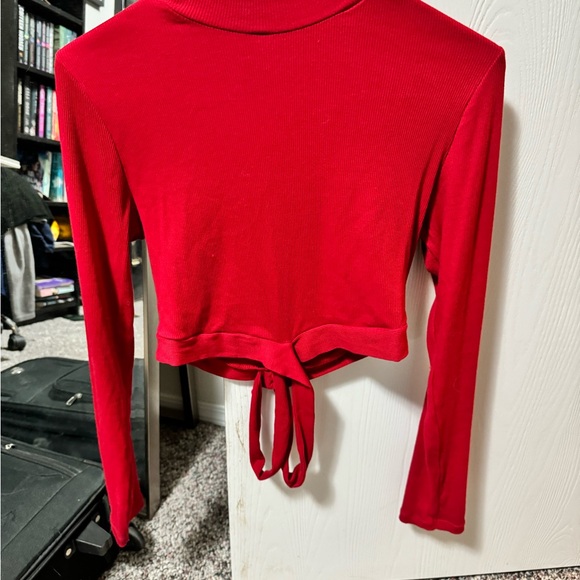 Red Crop Top Ambiance - Picture 2 of 4